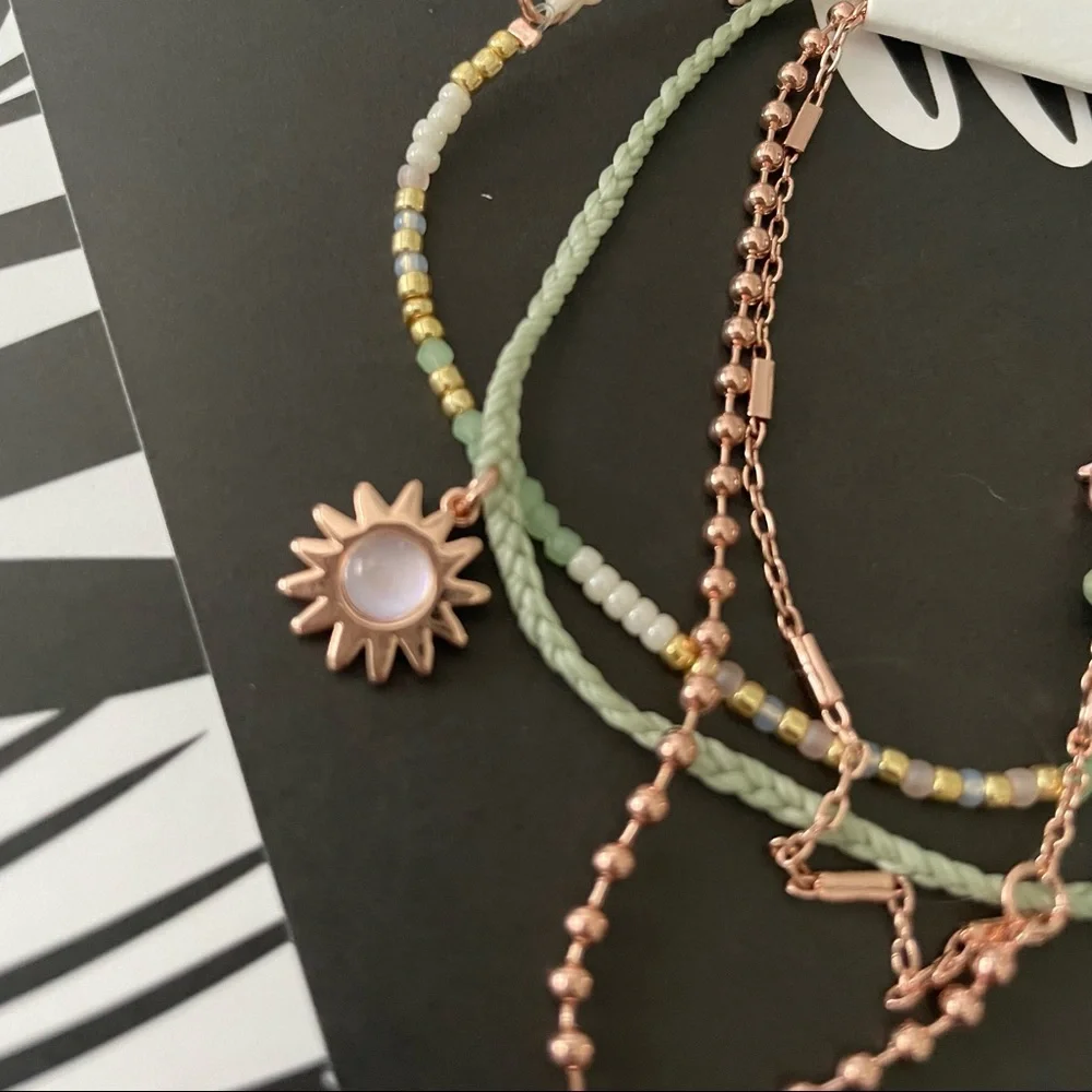 [pura vida] Soliel Stack • August 2022 Monthly Bracelet Club Pack - Picture 7 of 7